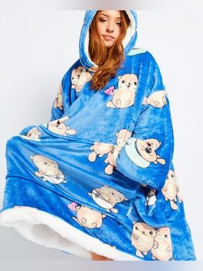 OODIE™ ORIGINAL OTTER Hooded Wearable Blanket